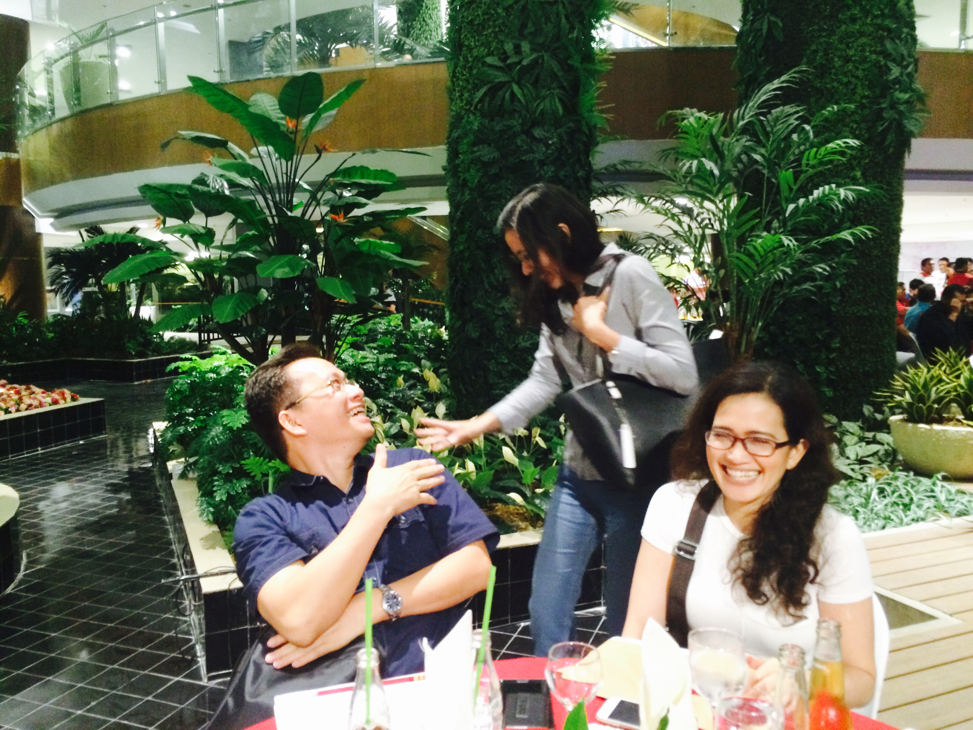 Wendell Gahinhin meeting Ms Cherry Ann Lim of Sunstar